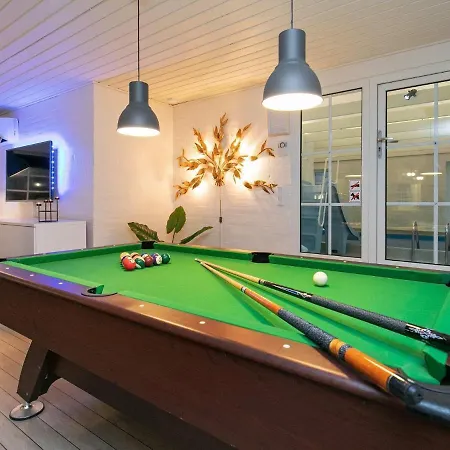 Six-bedroom Holiday In Ulfborg 4 Vakantiehuis