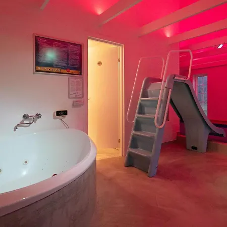 Vakantiehuis Six-bedroom Holiday In Ulfborg 4