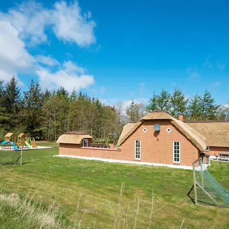 Six-bedroom Holiday In Ulfborg 4 *