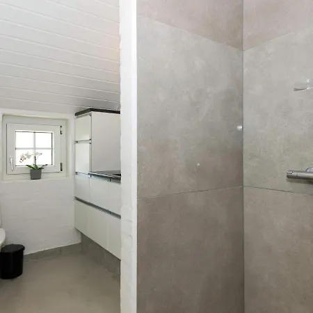 Six-bedroom Holiday In Ulfborg 4 Vakantiehuis Husby